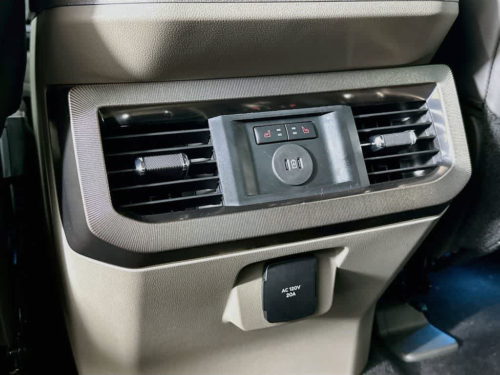 2026 Ford Super Duty F-350 DRW Pickup Platinum