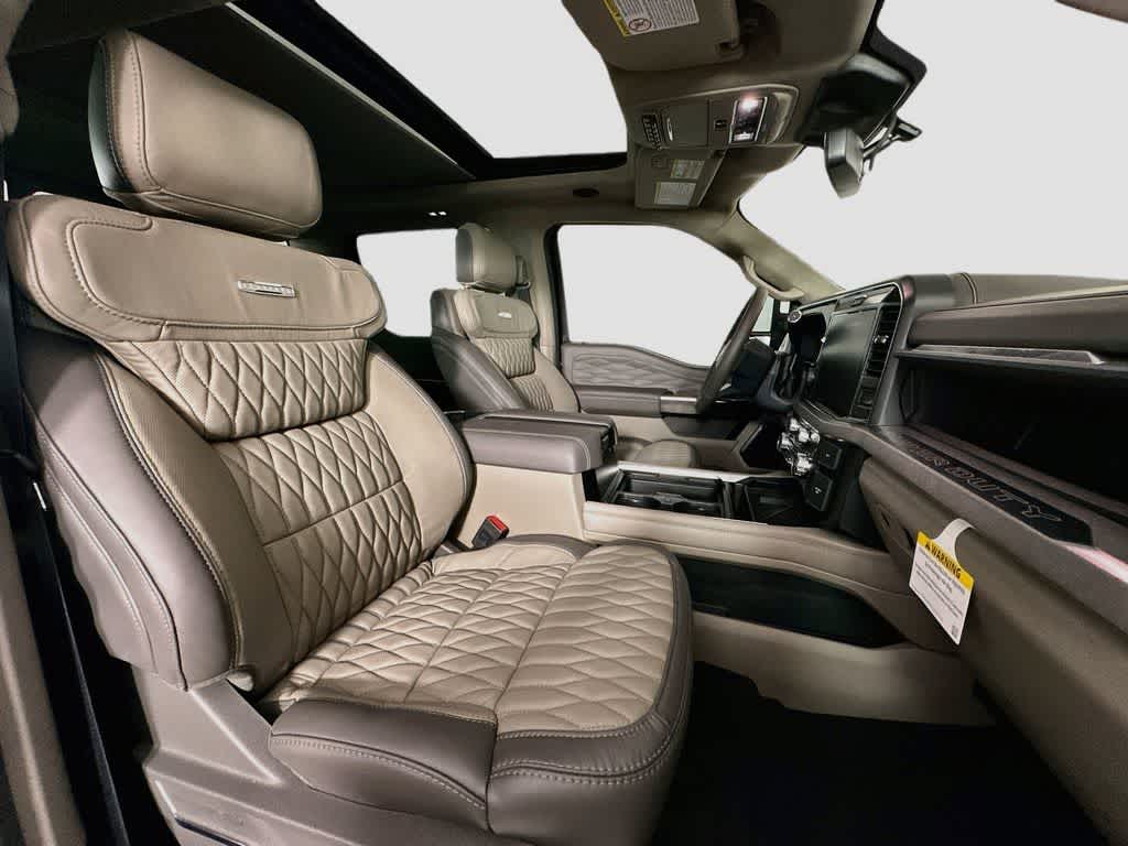 2026 Ford Super Duty F-350 DRW Pickup Platinum
