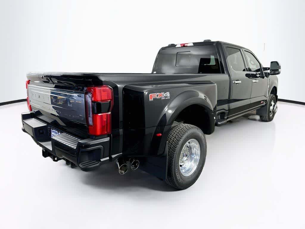 2026 Ford Super Duty F-350 DRW Pickup Platinum