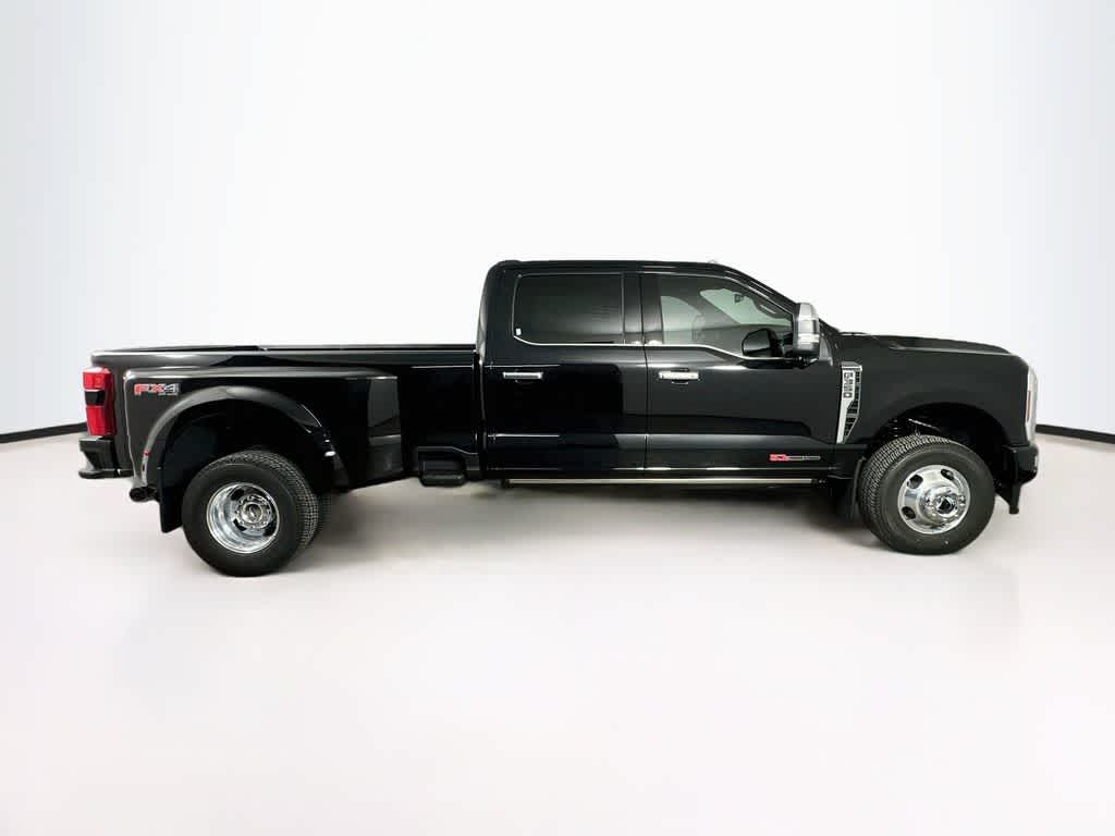 2026 Ford Super Duty F-350 DRW Pickup Platinum