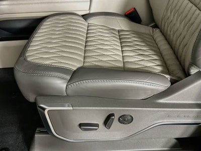 2026 Ford Super Duty F-350 DRW Pickup Platinum