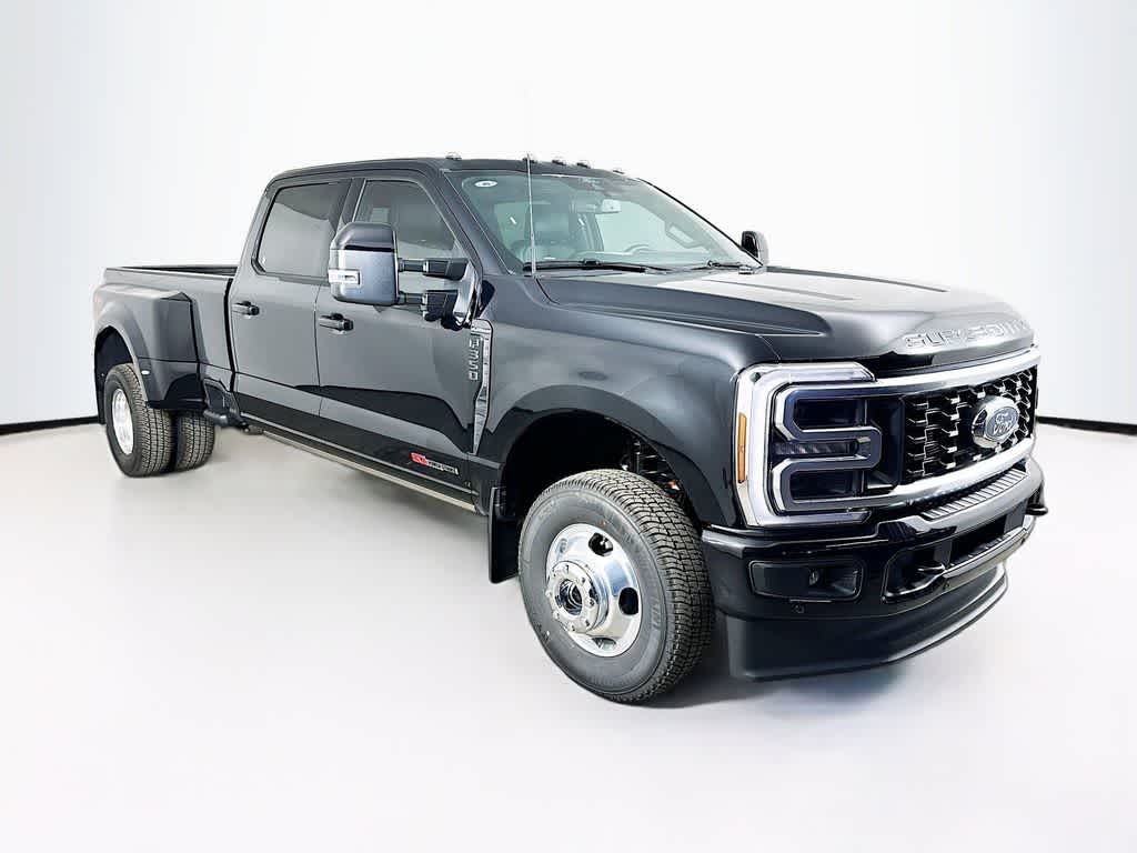 2026 Ford Super Duty F-350 DRW Pickup Platinum