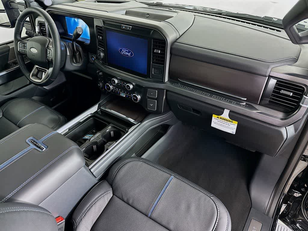 2026 Ford Super Duty F-350 DRW Pickup Platinum