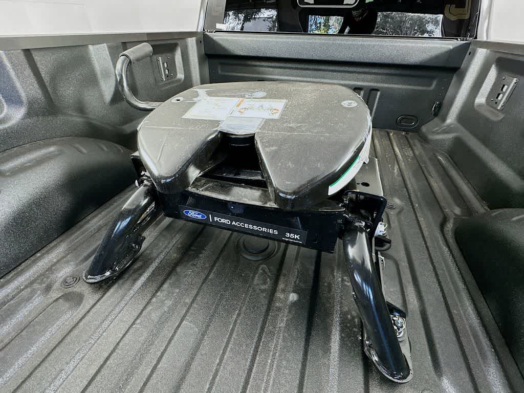 2026 Ford Super Duty F-350 DRW Pickup Platinum