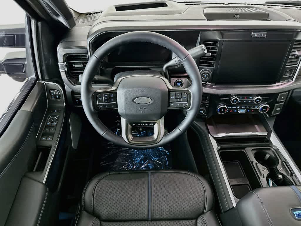 2027 Ford Super Duty F-350 DRW Pickup Platinum