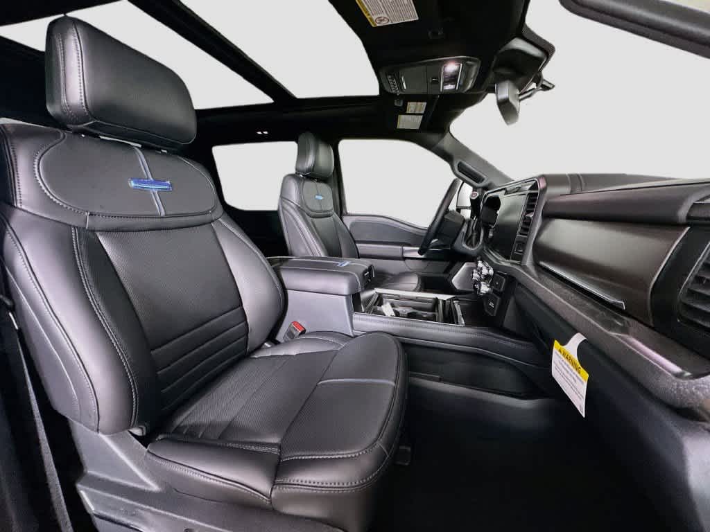 2027 Ford Super Duty F-350 DRW Pickup Platinum