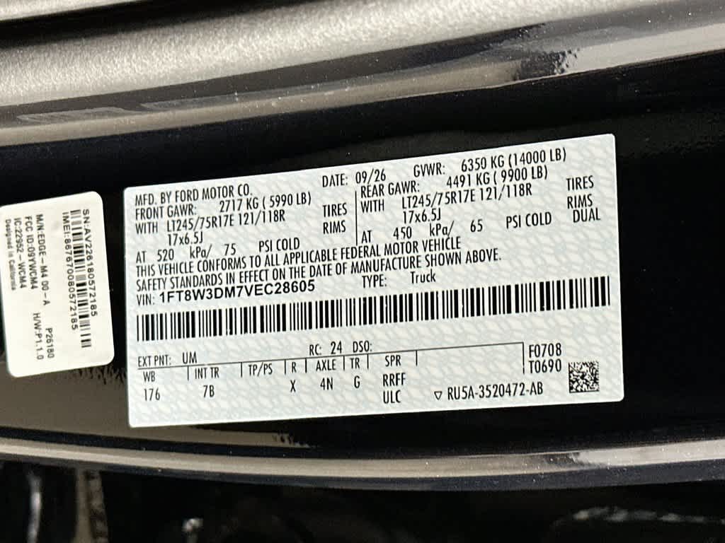 2027 Ford Super Duty F-350 DRW Pickup Platinum