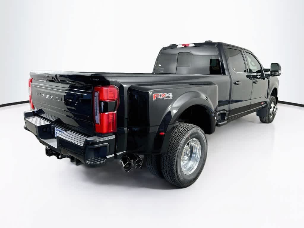 2027 Ford Super Duty F-350 DRW Pickup Platinum