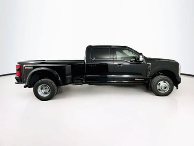 2027 Ford Super Duty F-350 DRW Pickup Platinum