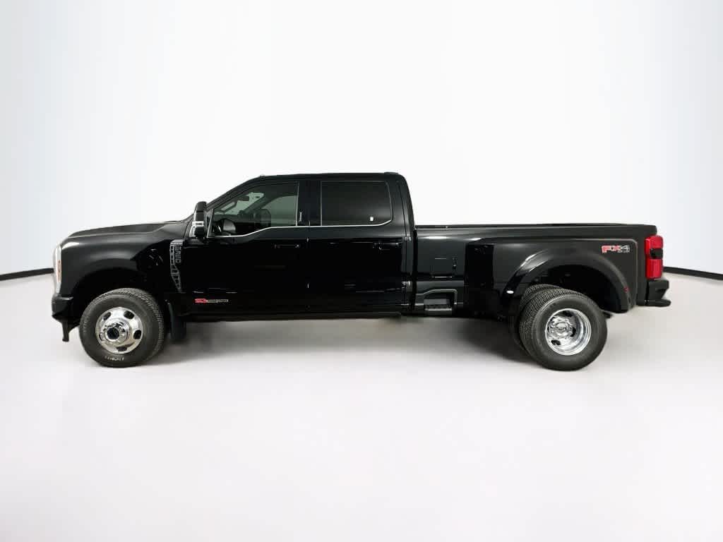 2027 Ford Super Duty F-350 DRW Pickup Platinum