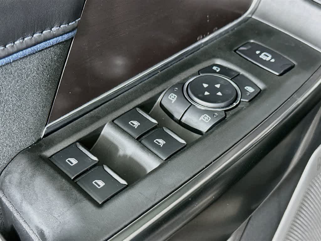 2027 Ford Super Duty F-350 DRW Pickup Platinum