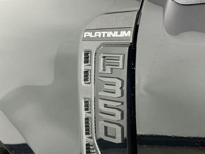 2027 Ford Super Duty F-350 DRW Pickup Platinum