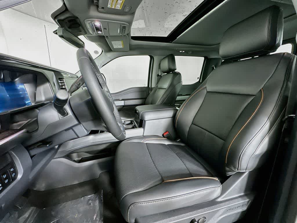 2026 Ford Super Duty F-350 DRW Pickup LARIAT