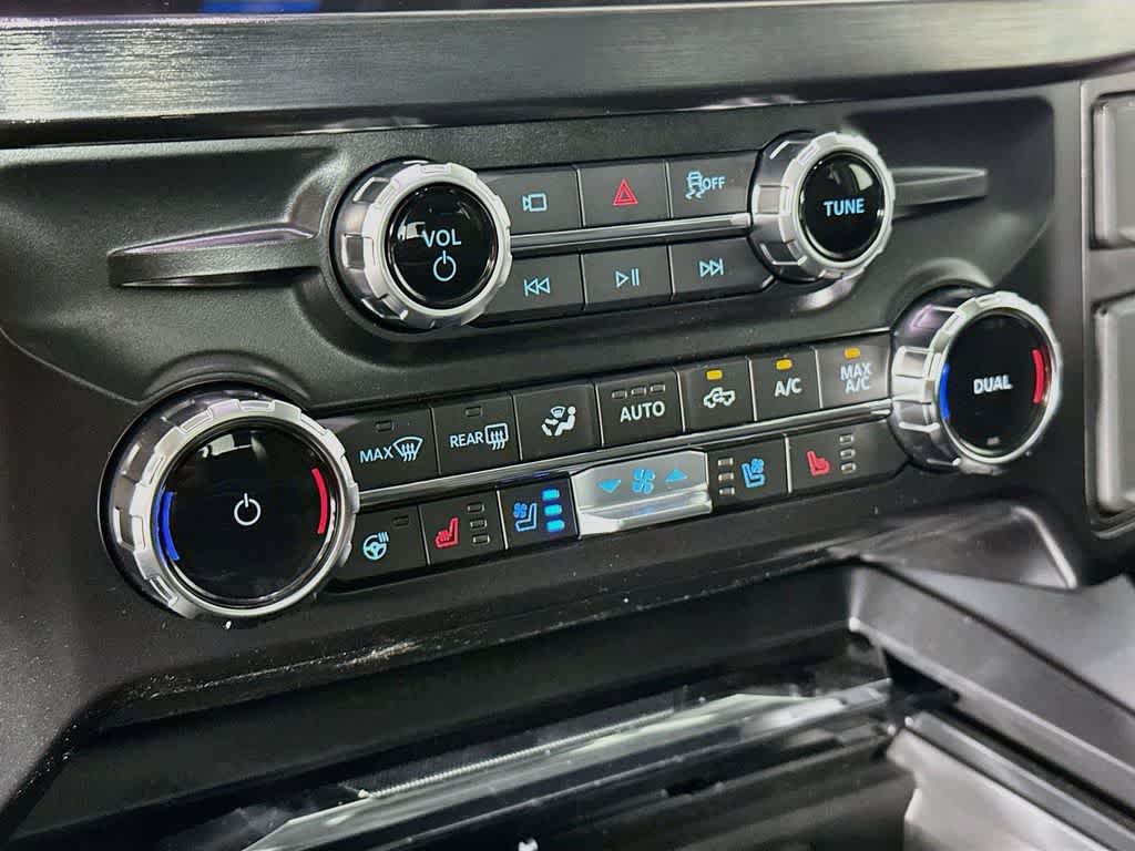 2026 Ford Super Duty F-350 DRW Pickup LARIAT