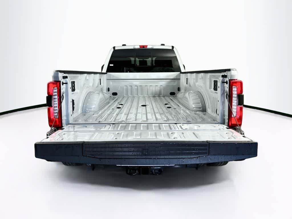2026 Ford Super Duty F-350 DRW Pickup LARIAT