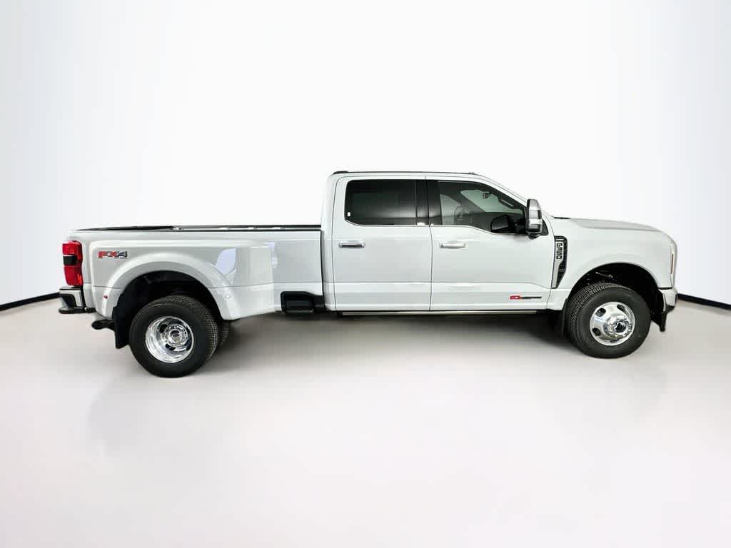 2026 Ford Super Duty F-350 DRW Pickup LARIAT