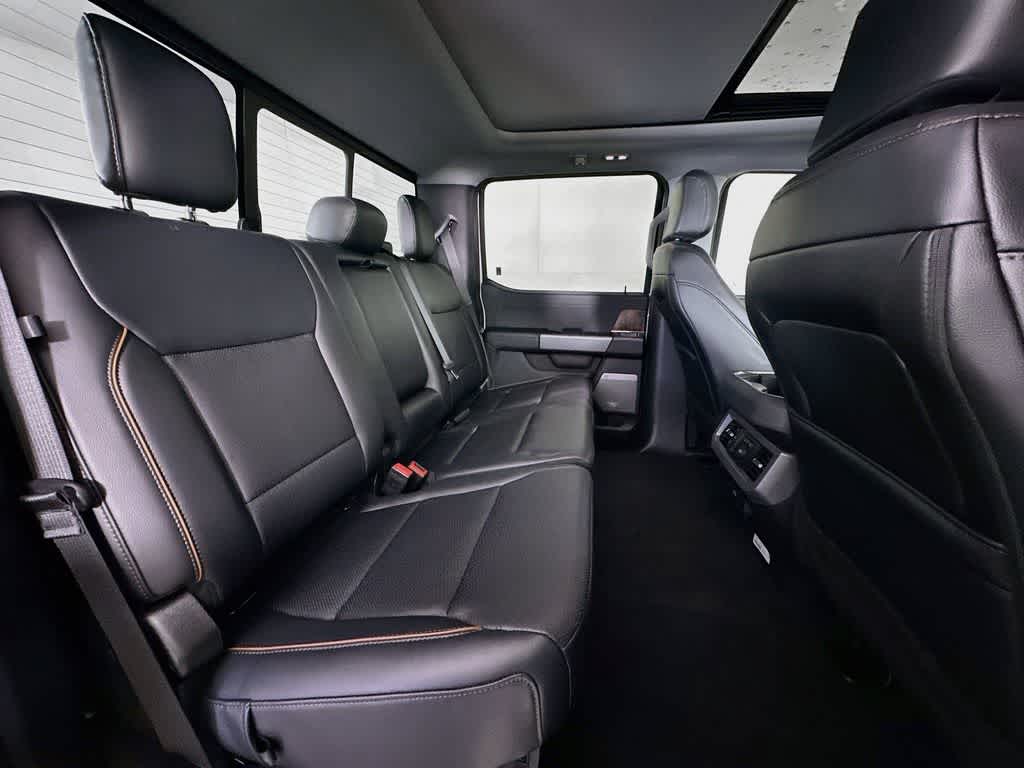2026 Ford Super Duty F-350 DRW Pickup LARIAT