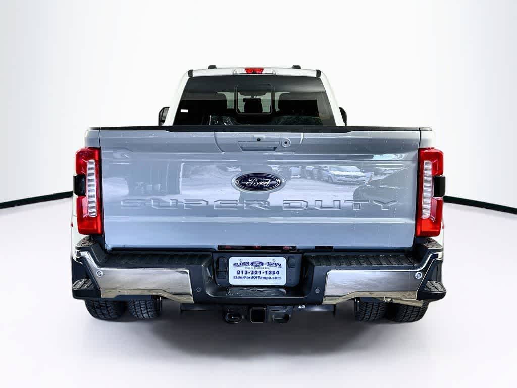 2026 Ford Super Duty F-350 DRW Pickup LARIAT