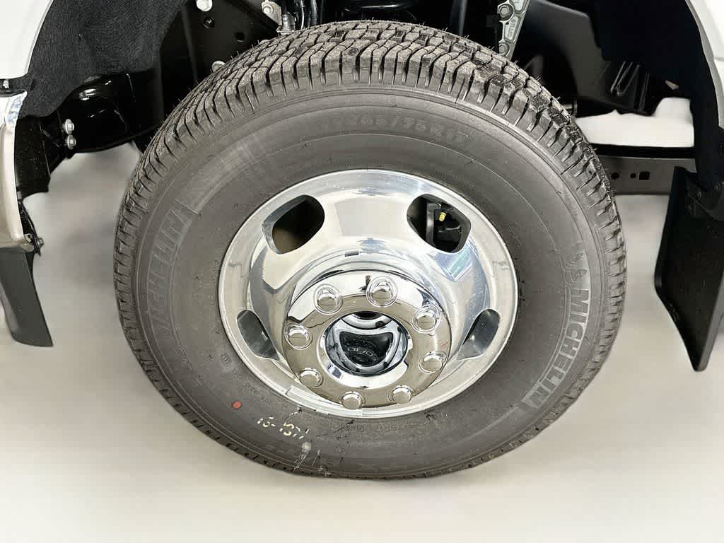 2026 Ford Super Duty F-350 DRW Pickup LARIAT