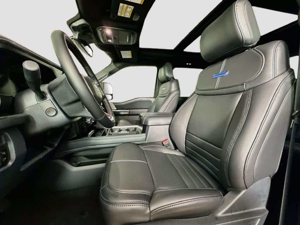 2027 Ford Super Duty F-350 DRW Pickup Platinum