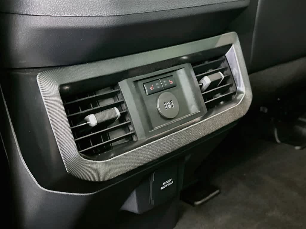 2027 Ford Super Duty F-350 DRW Pickup Platinum