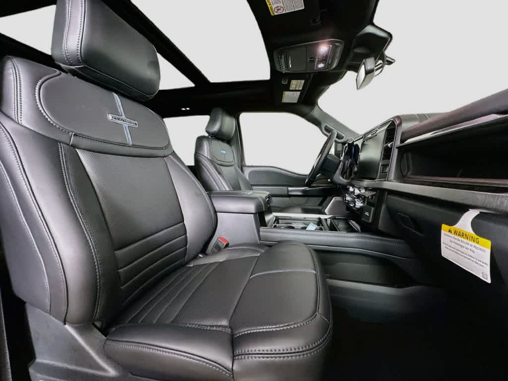2027 Ford Super Duty F-350 DRW Pickup Platinum