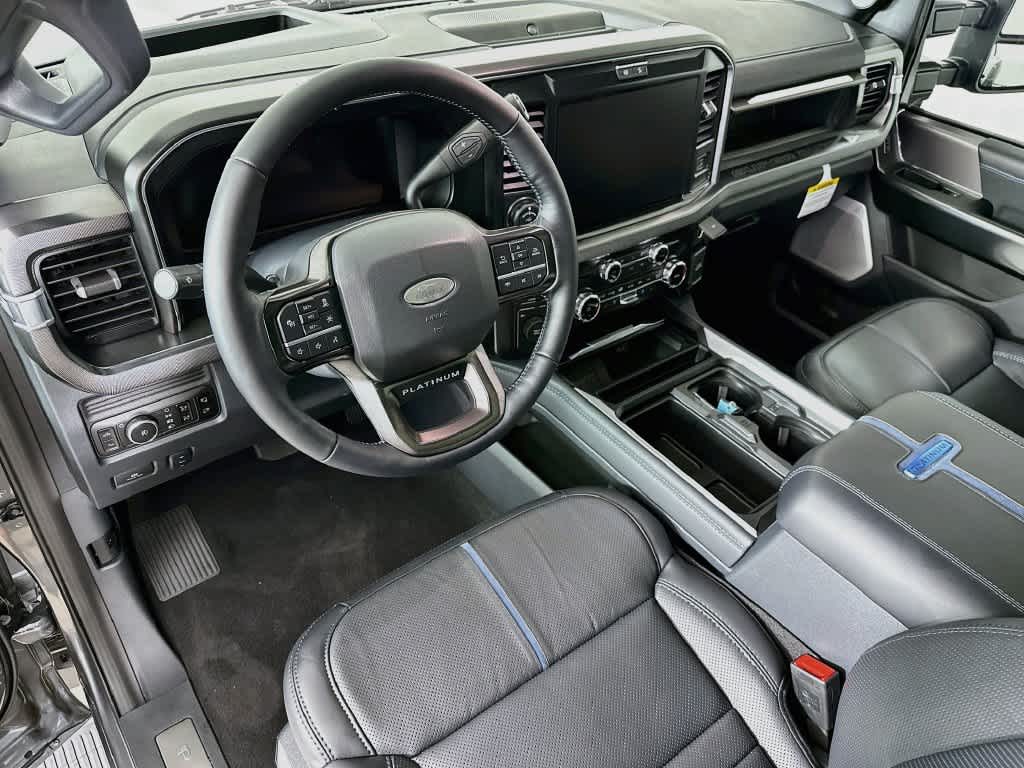 2027 Ford Super Duty F-350 DRW Pickup Platinum