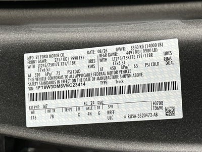 2027 Ford Super Duty F-350 DRW Pickup Platinum