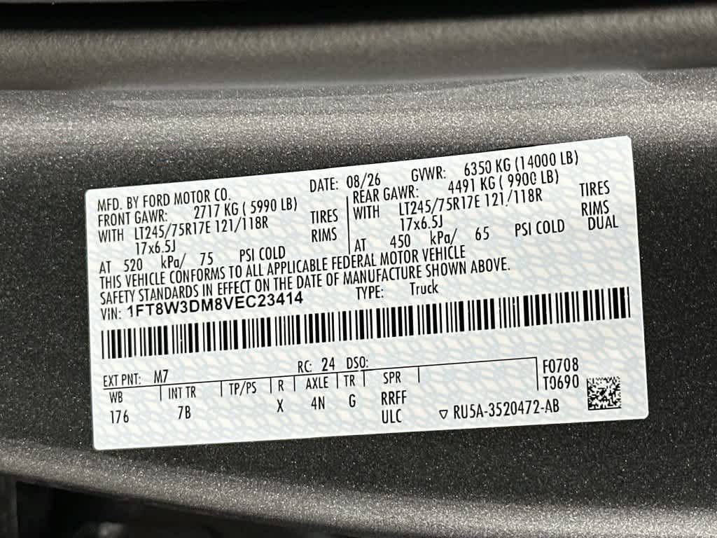 2027 Ford Super Duty F-350 DRW Pickup Platinum