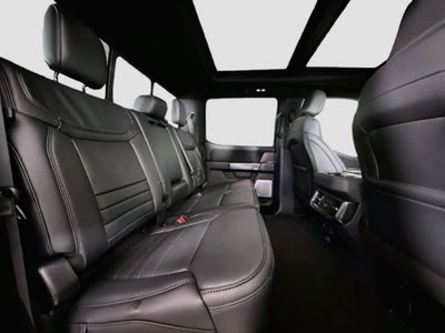 2027 Ford Super Duty F-350 DRW Pickup Platinum