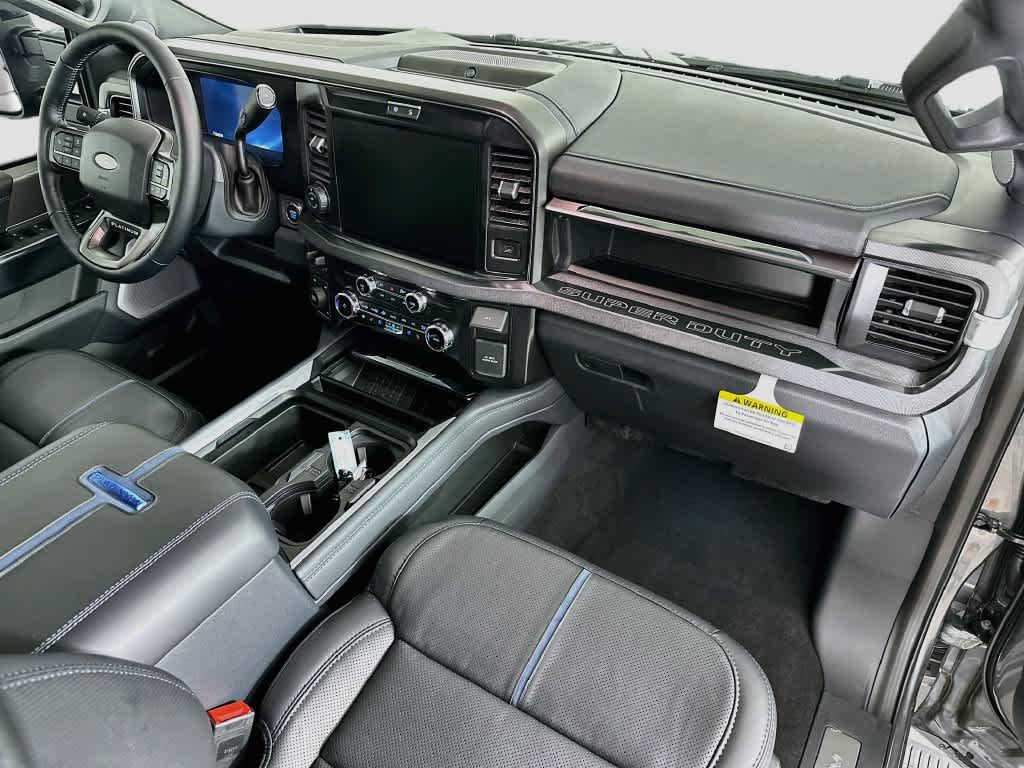 2027 Ford Super Duty F-350 DRW Pickup Platinum