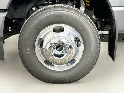 2027 Ford Super Duty F-350 DRW Pickup Platinum