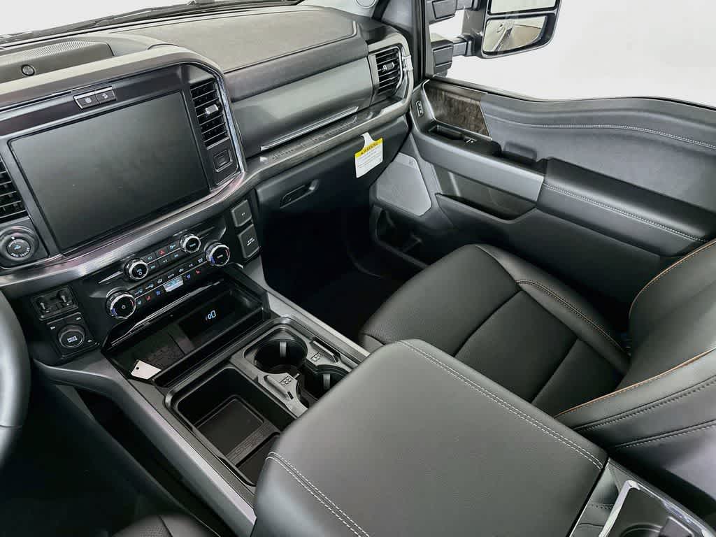 2026 Ford Super Duty F-350 DRW Pickup LARIAT