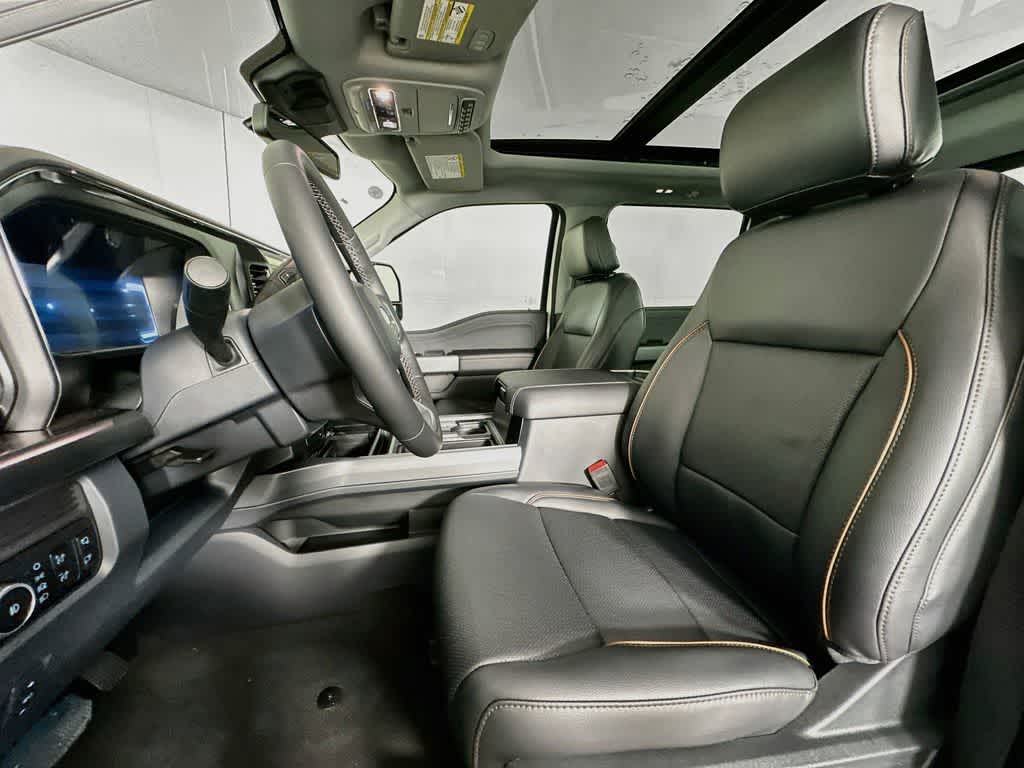 2026 Ford Super Duty F-350 DRW Pickup LARIAT