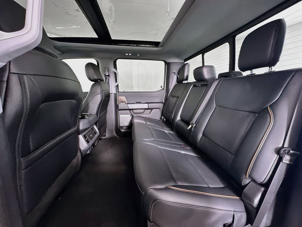 2026 Ford Super Duty F-350 DRW Pickup LARIAT