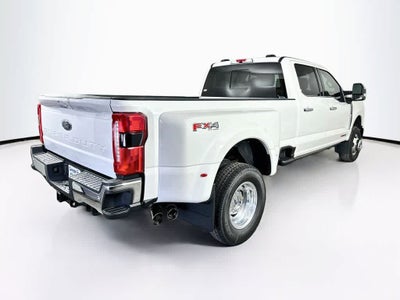 2026 Ford Super Duty F-350 DRW Pickup LARIAT