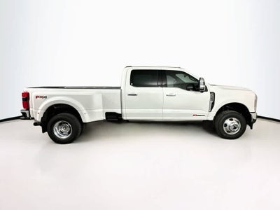 2026 Ford Super Duty F-350 DRW Pickup LARIAT
