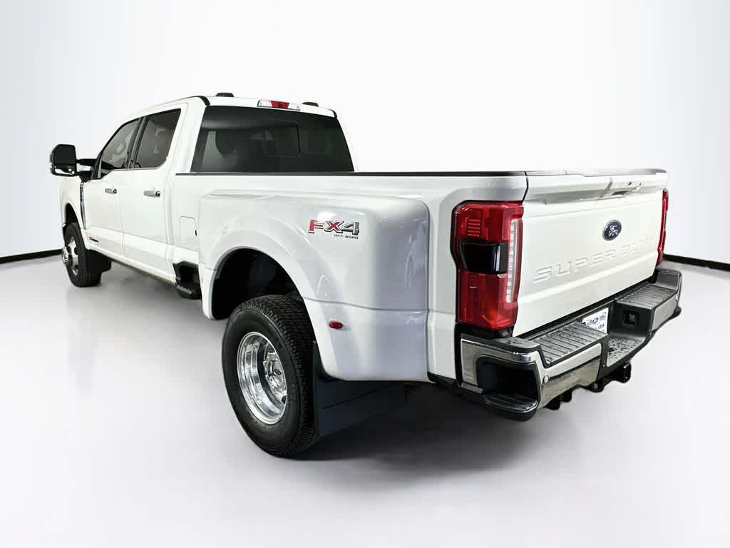 2026 Ford Super Duty F-350 DRW Pickup LARIAT
