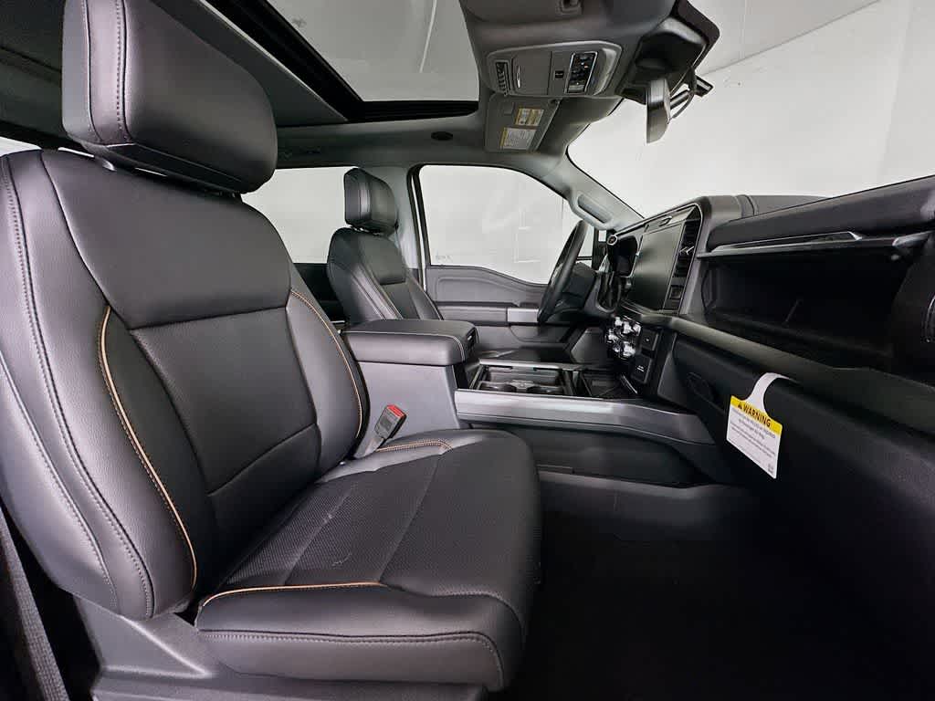 2026 Ford Super Duty F-350 DRW Pickup LARIAT