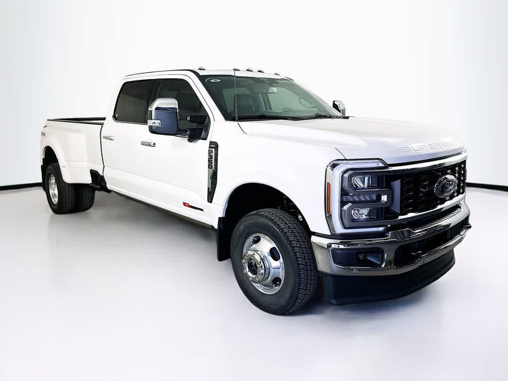 2026 Ford Super Duty F-350 DRW Pickup LARIAT