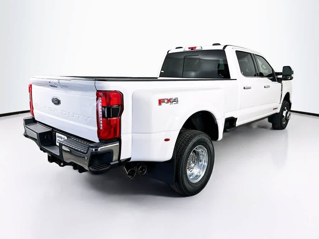 2026 Ford Super Duty F-350 DRW Pickup LARIAT