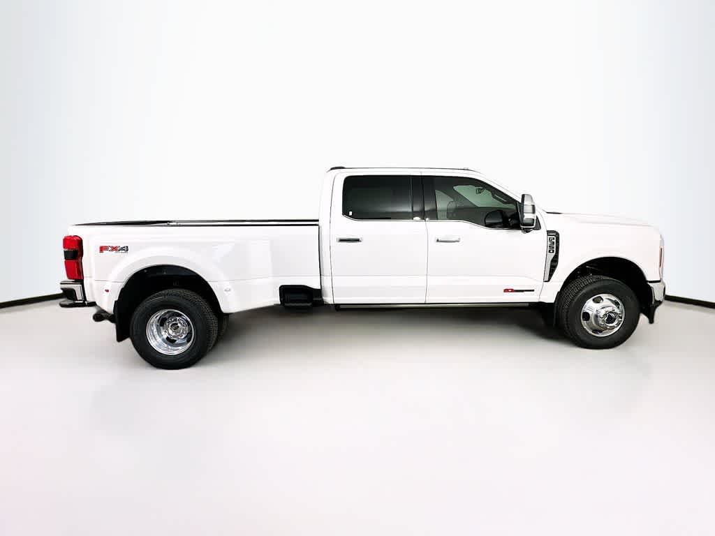 2026 Ford Super Duty F-350 DRW Pickup LARIAT