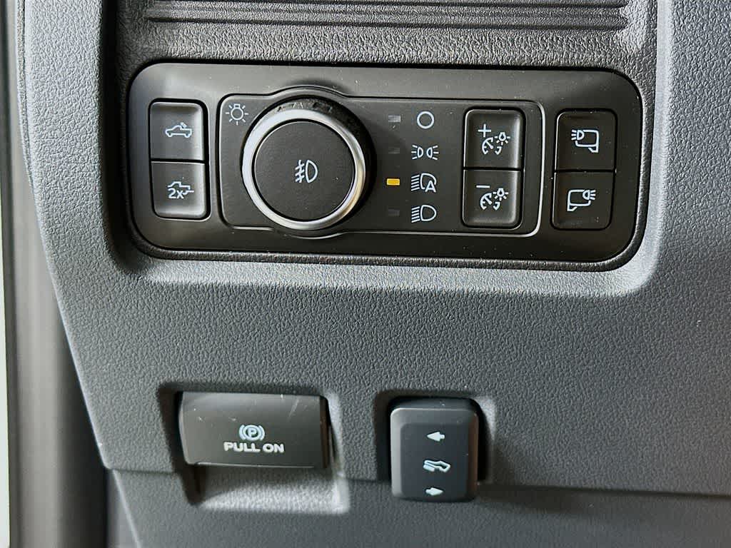 2026 Ford Super Duty F-350 DRW Pickup LARIAT