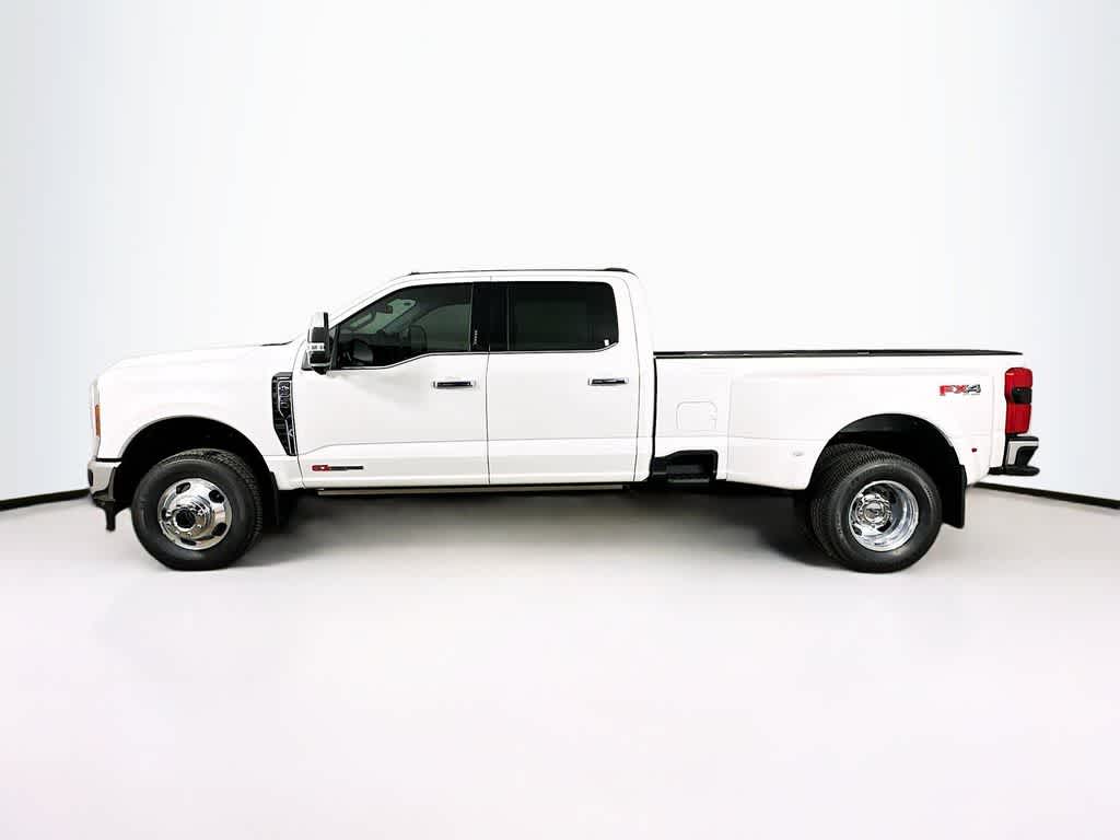2026 Ford Super Duty F-350 DRW Pickup LARIAT