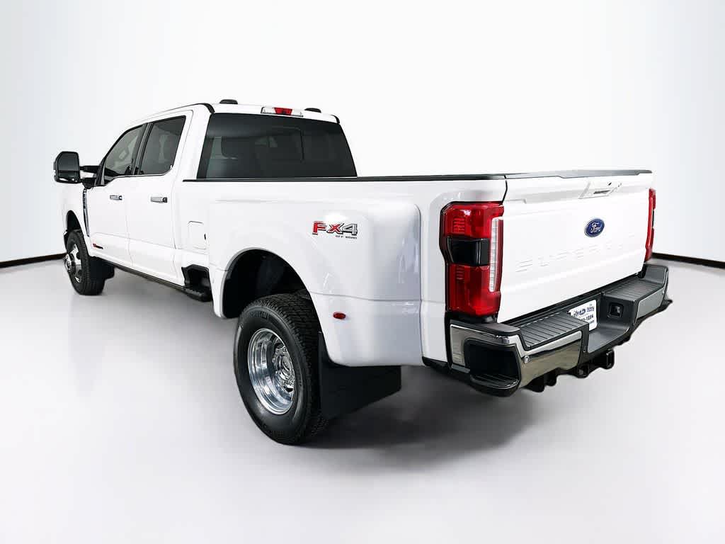 2026 Ford Super Duty F-350 DRW Pickup LARIAT