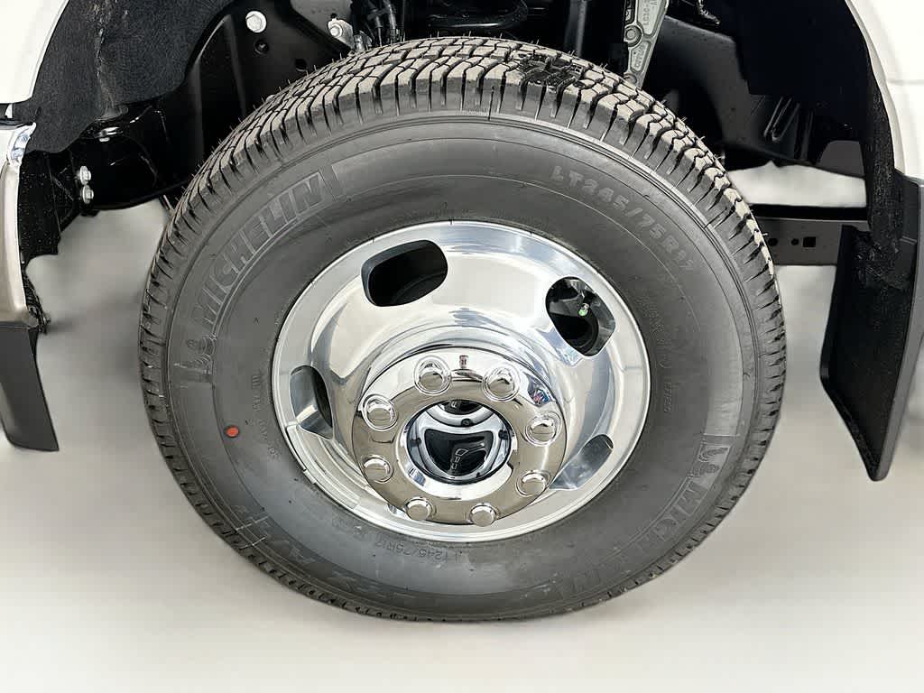 2026 Ford Super Duty F-350 DRW Pickup LARIAT