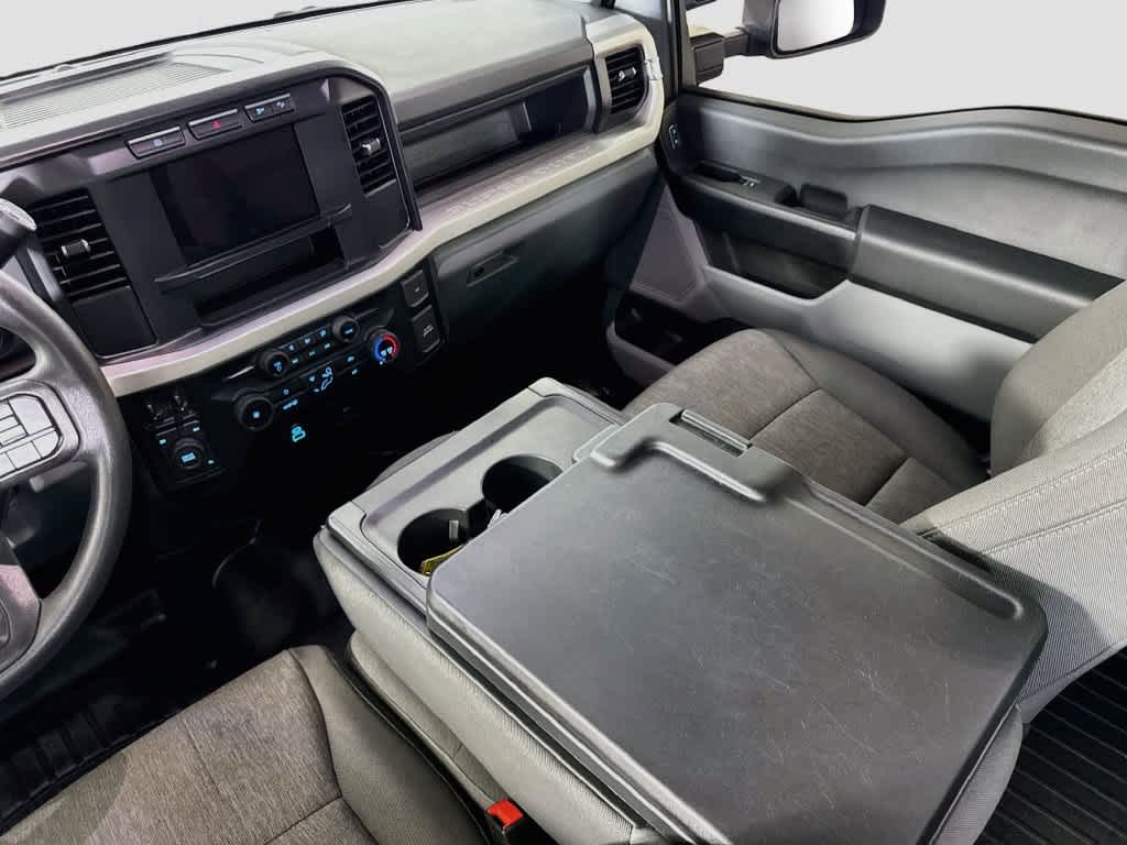 2024 Ford Super Duty F-350 DRW Pickup XL