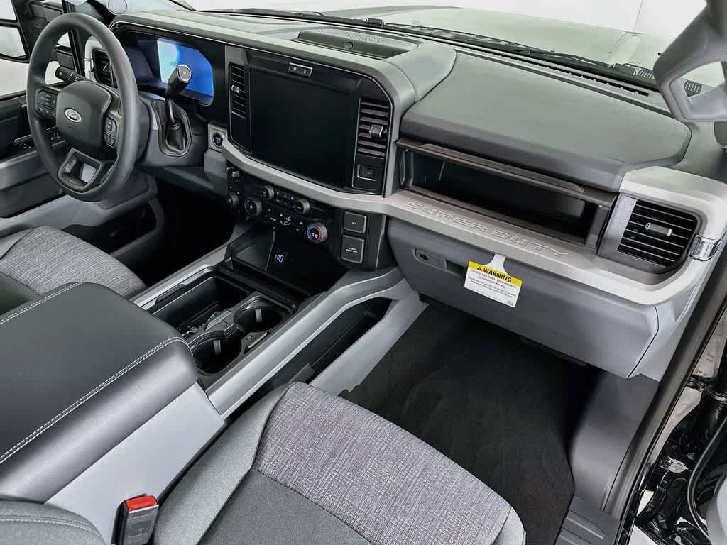 2026 Ford Super Duty F-350 DRW Base