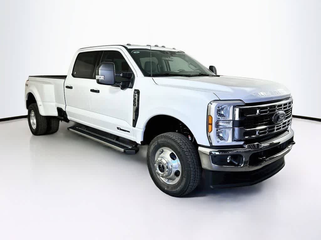 2026 Ford Super Duty F-350 DRW Pickup XLT