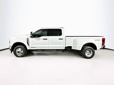 2026 Ford Super Duty F-350 DRW Pickup XLT